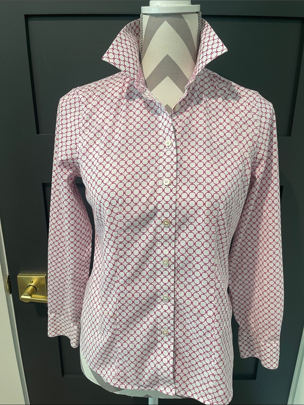 Talbots Preppy Luxury Button Down Shirt With Reversible Sleeve Print Size 2P